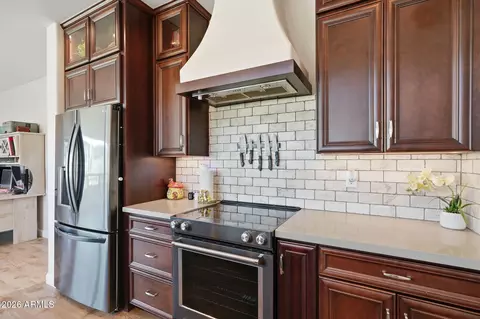 Kitchen - 1511 E Moon Vista St, Apache Junction, AZ 85119 photo 5 of 6
