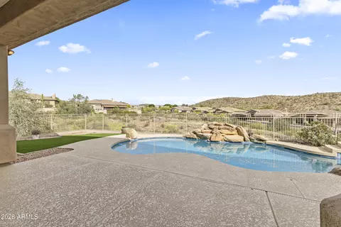Exterior - 415 E Desert Wind Dr, Phoenix, AZ 85048 photo 3 of 12