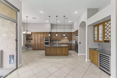 Kitchen - 415 E Desert Wind Dr, Phoenix, AZ 85048 photo 1 of 4