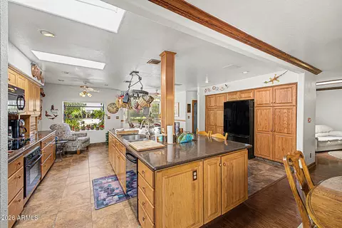 Kitchen - 4740 E Voltaire Ave, Phoenix, AZ 85032 photo 5 of 5