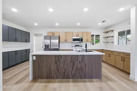 3144 N 34th St, Phoenix, AZ 85018