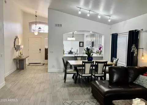 Entry Way - 1233 E Redfield Rd, Phoenix, AZ 85022 photo 2 of 2