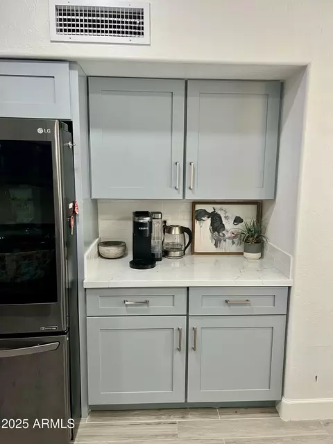 Kitchen - 1233 E Redfield Rd, Phoenix, AZ 85022 photo 7 of 7