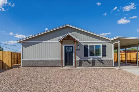 2208 E Alta Vista Rd, Phoenix, AZ 85042