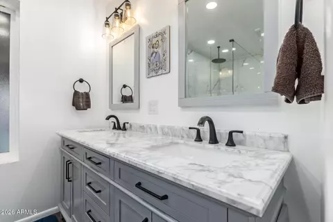 235 W Interlacken Dr, Phoenix, AZ 85023 photo 12