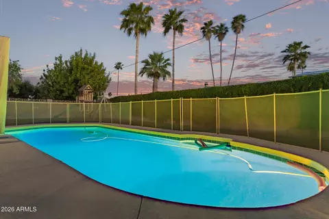 235 W Interlacken Dr, Phoenix, AZ 85023 photo 4