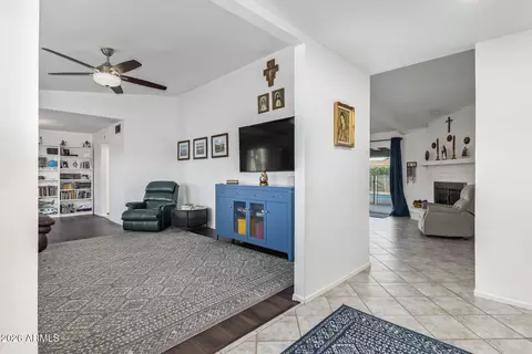 235 W Interlacken Dr, Phoenix, AZ 85023 photo 15