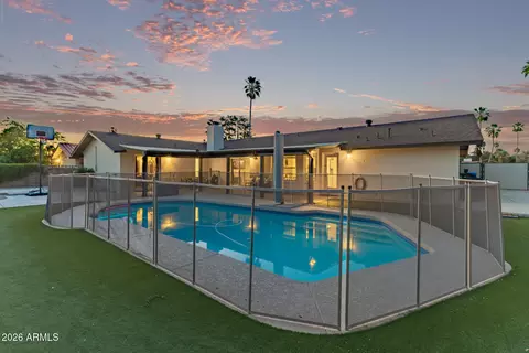235 W Interlacken Dr, Phoenix, AZ 85023 photo 3
