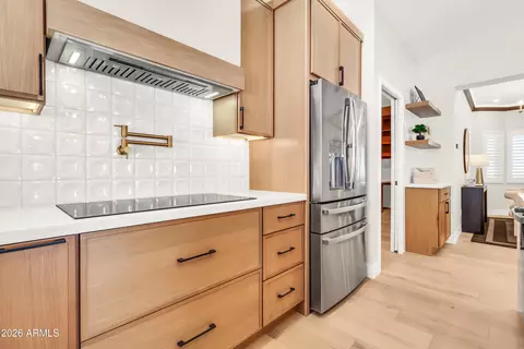 Kitchen - 940 E Secretariat Dr, Tempe, AZ 85284 photo 3 of 7