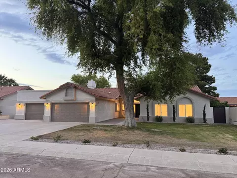 940 E Secretariat Dr, Tempe, AZ 85284