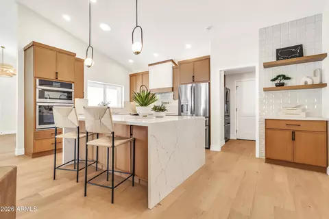 Kitchen - 940 E Secretariat Dr, Tempe, AZ 85284 photo 6 of 7