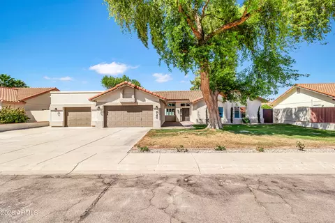 940 E Secretariat Dr, Tempe, AZ 85284