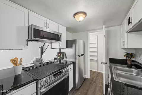 600 S Dobson Rd #177, Mesa, AZ 85202