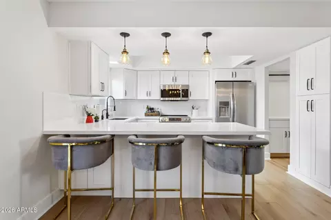 Kitchen - 2818 E Clarendon Ave, Phoenix, AZ 85016 photo 3 of 3
