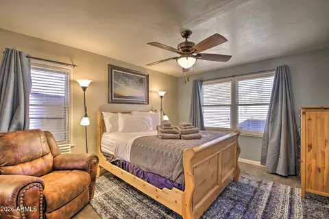 Bedroom - 1815 N 16th Ave, Phoenix, AZ 85007 photo 1 of 4