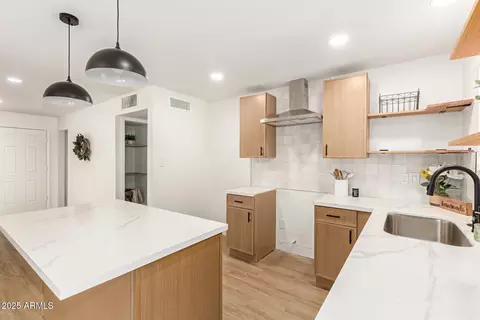 Kitchen - 628 E Papago Dr, Tempe, AZ 85288 photo 4 of 8