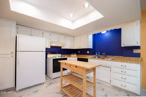 Kitchen - 1225 E Hubbell St, Phoenix, AZ 85006 photo 2 of 5