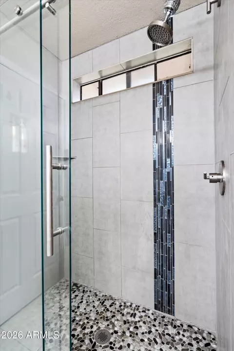 Bath - 3133 E John Cabot Dr, Phoenix, AZ 85032 photo 2 of 3