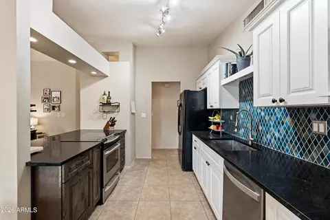 Kitchen - 3133 E John Cabot Dr, Phoenix, AZ 85032 photo 3 of 5