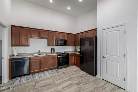 Kitchen - 3900 E Baseline Rd #167, Phoenix, AZ 85042 photo 2 of 2