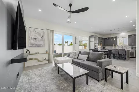 Living - 1344 E Polk St #B, Phoenix, AZ 85006 photo 3 of 3