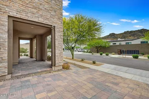 1352 E La Mirada Dr, Phoenix, AZ 85042 photo 4