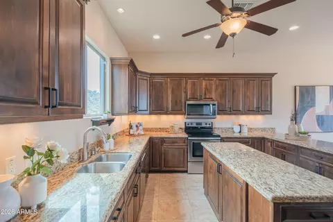 Kitchen - 5995 E 35th Ave, Apache Junction, AZ 85119 photo 2 of 3