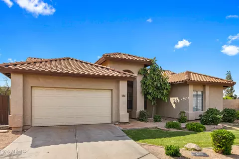 1202 E Greenway Cir, Mesa, AZ 85203