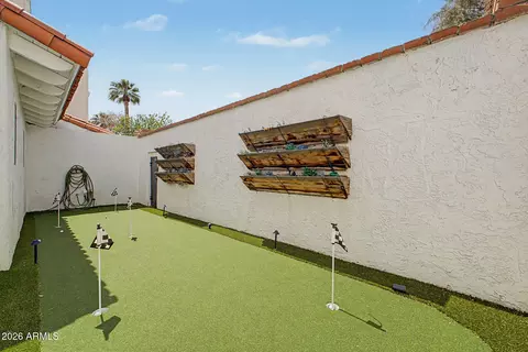 Exterior - 77 E Missouri Ave #60, Phoenix, AZ 85012 photo 7 of 10