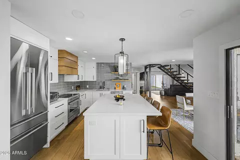 Kitchen - 77 E Missouri Ave #60, Phoenix, AZ 85012 photo 2 of 2