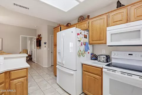 Kitchen - 11068 E Kilarea Ave #165, Mesa, AZ 85209 photo 4 of 5