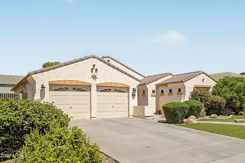 Exterior - 3546 E Fairview St, Gilbert, AZ 85295 photo 2 of 9