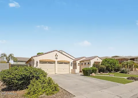 Exterior - 3546 E Fairview St, Gilbert, AZ 85295 photo 3 of 9