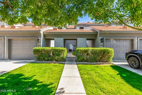7401 W Arrowhead Clubhouse Dr #2079, Glendale, AZ 85308