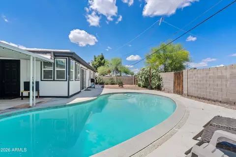 Exterior - 2124 E 3rd Dr, Mesa, AZ 85204 photo 4 of 8