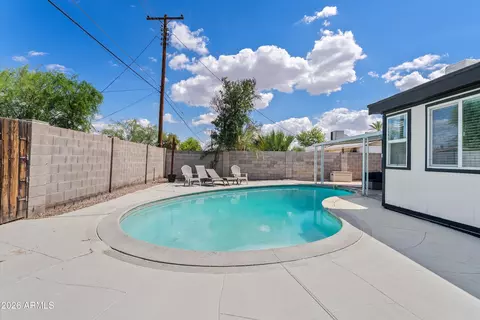 Exterior - 2124 E 3rd Dr, Mesa, AZ 85204 photo 5 of 8