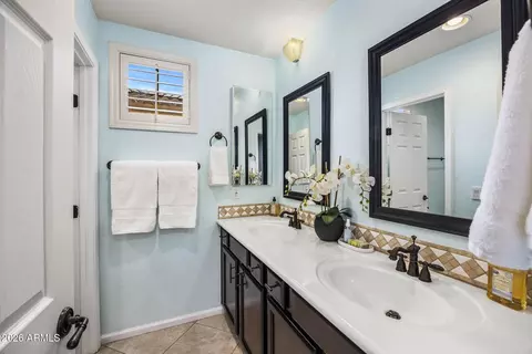 Bath - 22508 N 37th Ter, Phoenix, AZ 85050 photo 4 of 4