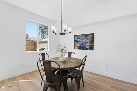Dining - 2109 E Saltsage Dr, Phoenix, AZ 85048 photo 4 of 7