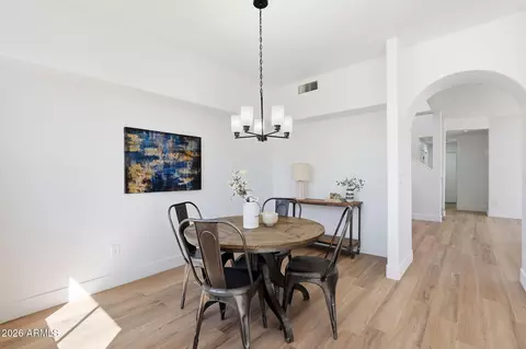 Dining - 2109 E Saltsage Dr, Phoenix, AZ 85048 photo 5 of 7