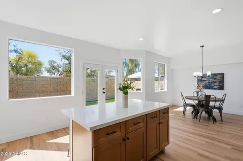 Kitchen - 2109 E Saltsage Dr, Phoenix, AZ 85048 photo 6 of 6