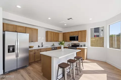Kitchen - 2109 E Saltsage Dr, Phoenix, AZ 85048 photo 1 of 6