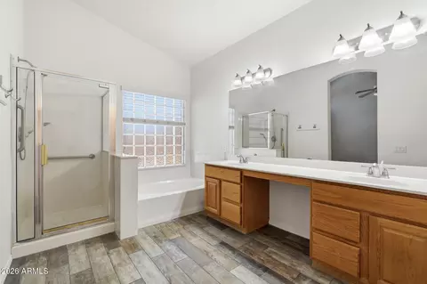 Bath - 742 N Boulder St, Gilbert, AZ 85234 photo 2 of 2