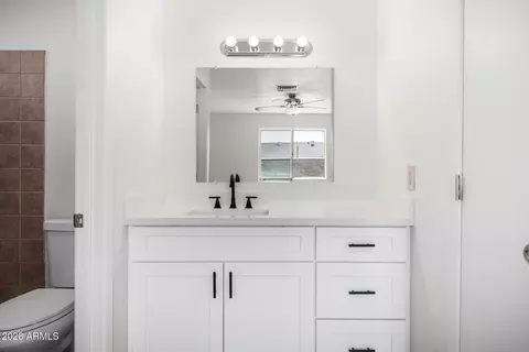 Bath - 6539 E Ingram St, Mesa, AZ 85205 photo 1 of 2