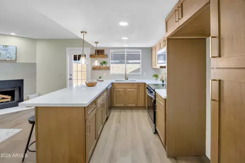 Kitchen - 170 E Guadalupe Rd #88, Gilbert, AZ 85234 photo 3 of 4
