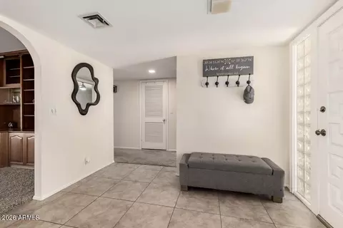 Entry Way - 1017 E Sandpiper Dr, Tempe, AZ 85283 photo 2 of 6