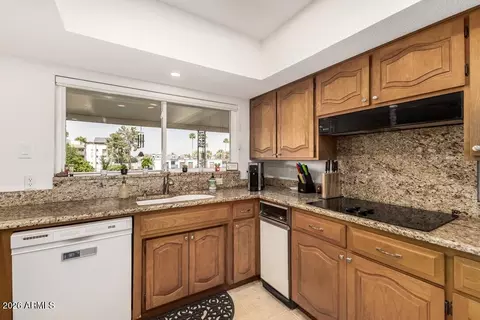 Kitchen - 1017 E Sandpiper Dr, Tempe, AZ 85283 photo 2 of 5