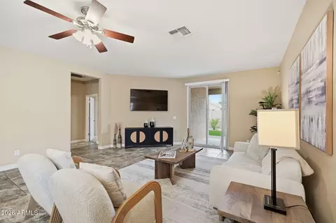 Living - 2124 E Kings Ave, Phoenix, AZ 85022 photo 3 of 4