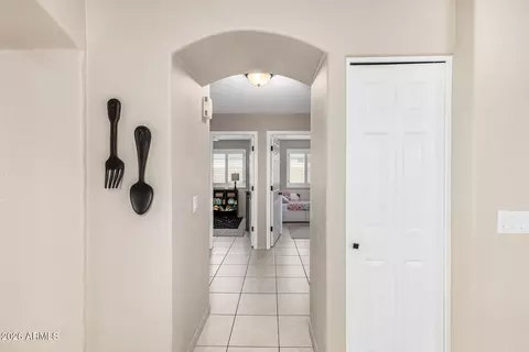 Entry Way - 159 W Gail Dr, Gilbert, AZ 85233 photo 4 of 5