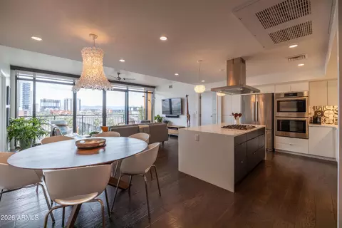 200 W Portland St #827, Phoenix, AZ 85003