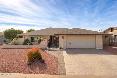 10325 W Floriade Dr, Sun City, AZ 85351